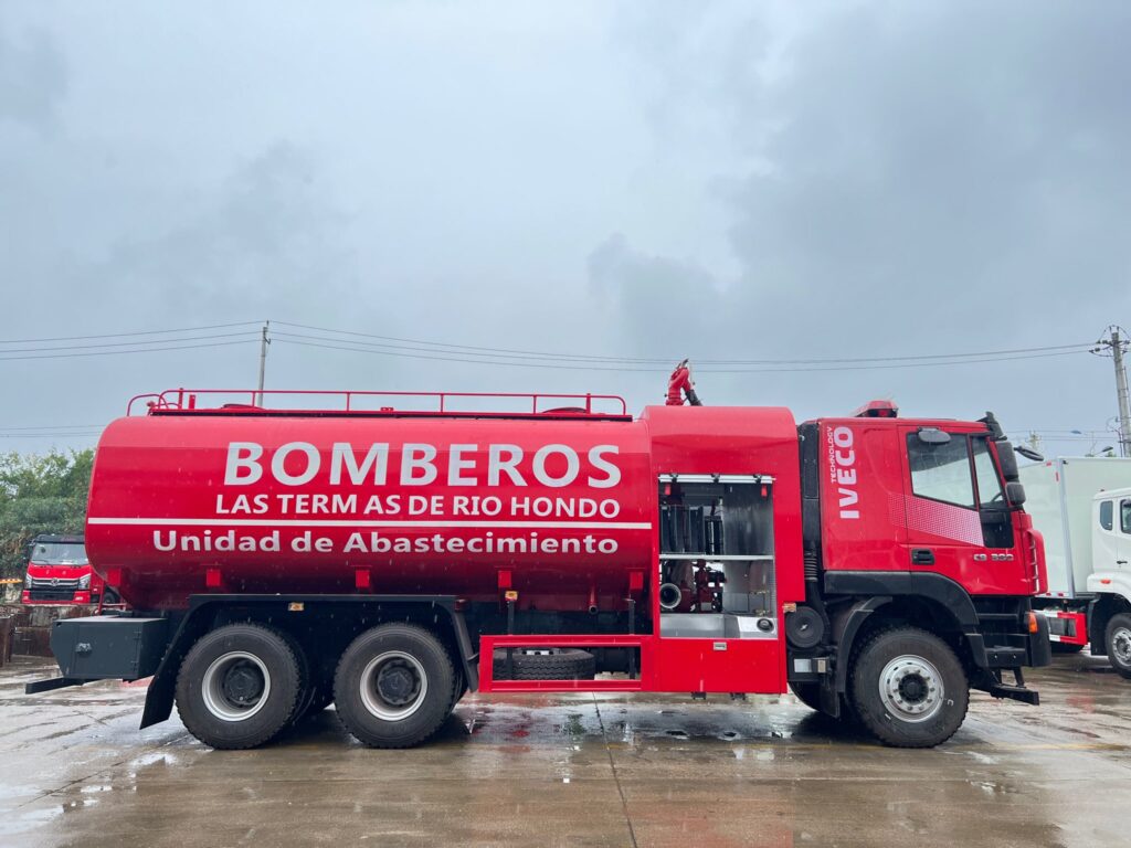 Iveco 6x4 tanker 1