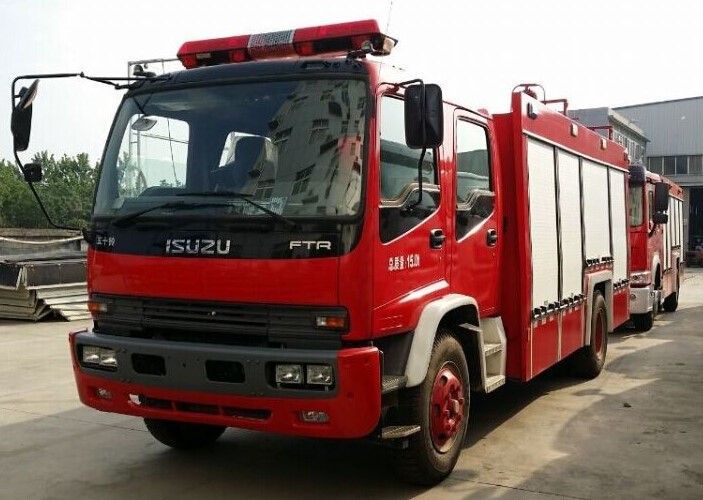 Isuzu 8000 litre truck